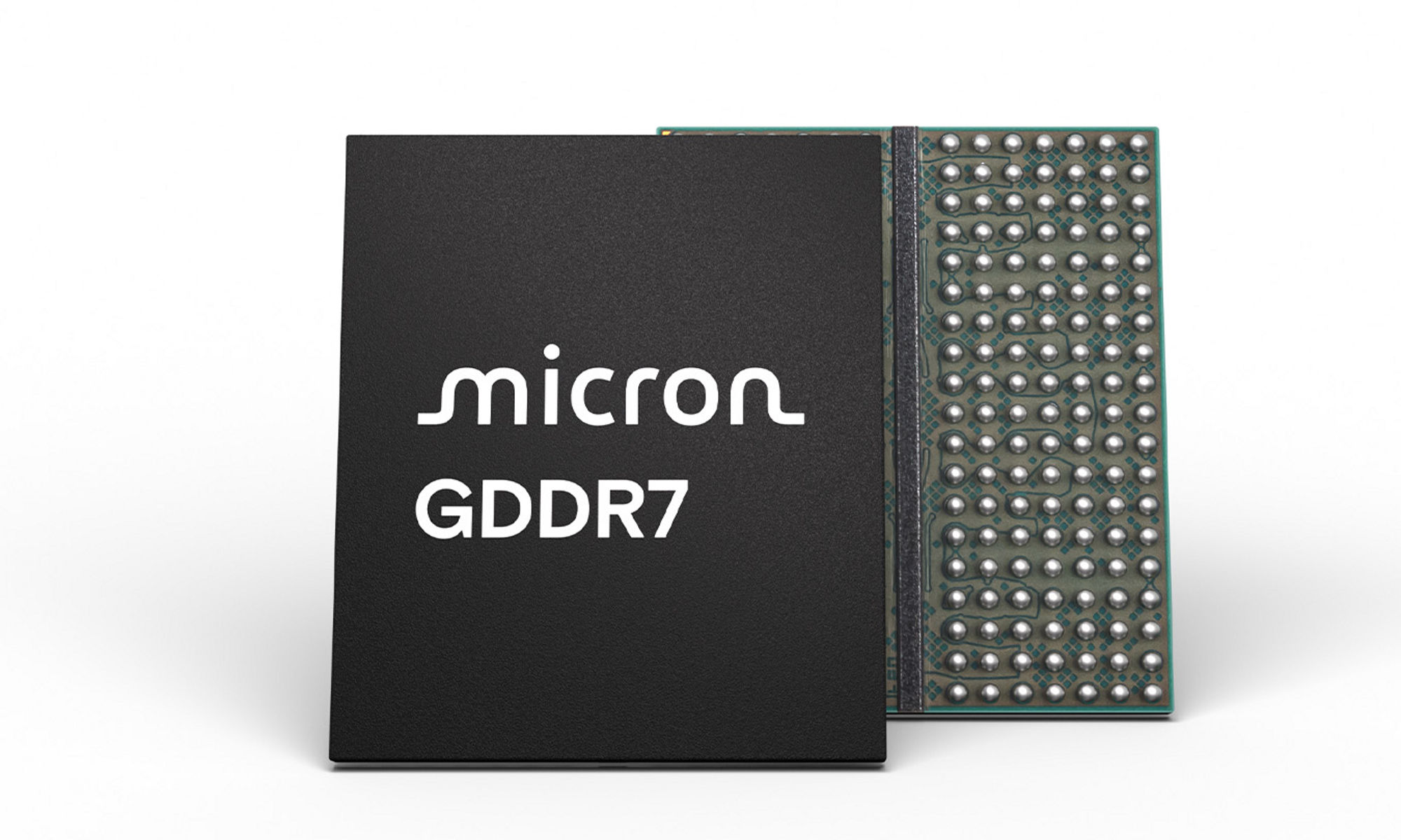 白色背景下的 GDDR7 正面/背面图片